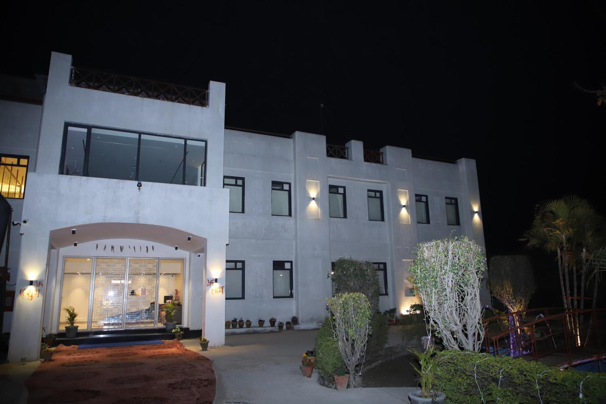 Pink Villa Boutique Hotel メーラト エクステリア 写真